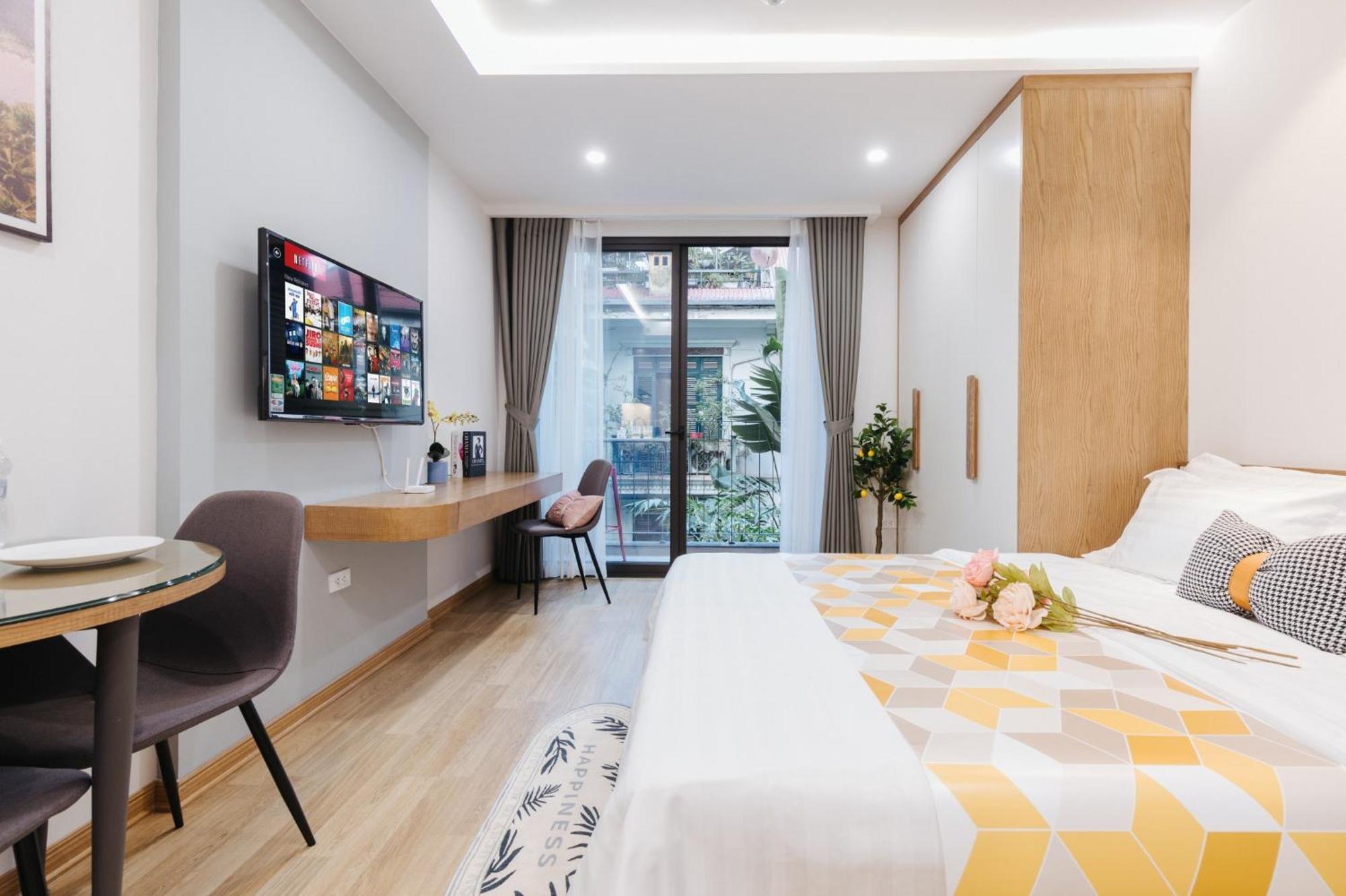 Margaery Boutique Apartment & Skyon9 Rooftop Bar Hanoi Exterior photo