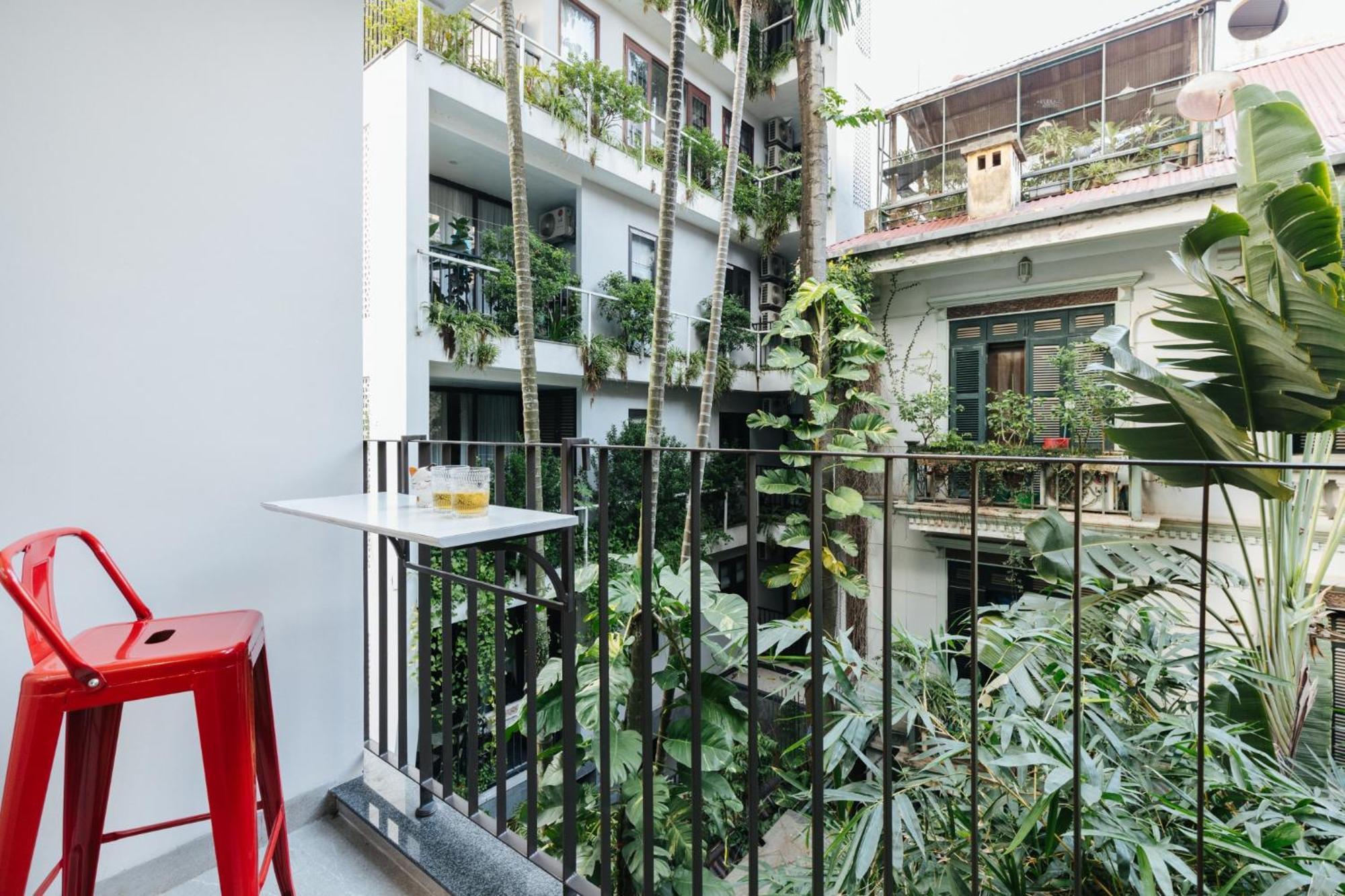 Margaery Boutique Apartment & Skyon9 Rooftop Bar Hanoi Exterior photo